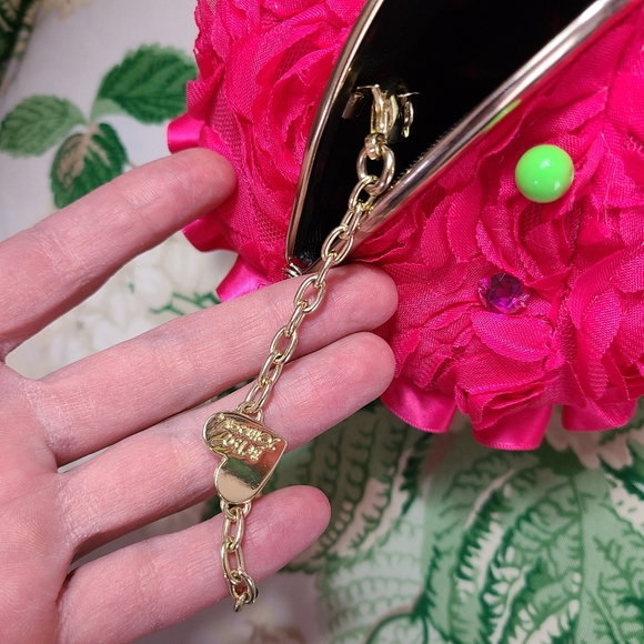๐ง Hold my CUPCAKE & watch THiS! Betsey Johnson kitsch kawaii cute clutch purse! - Picture 11 of 16